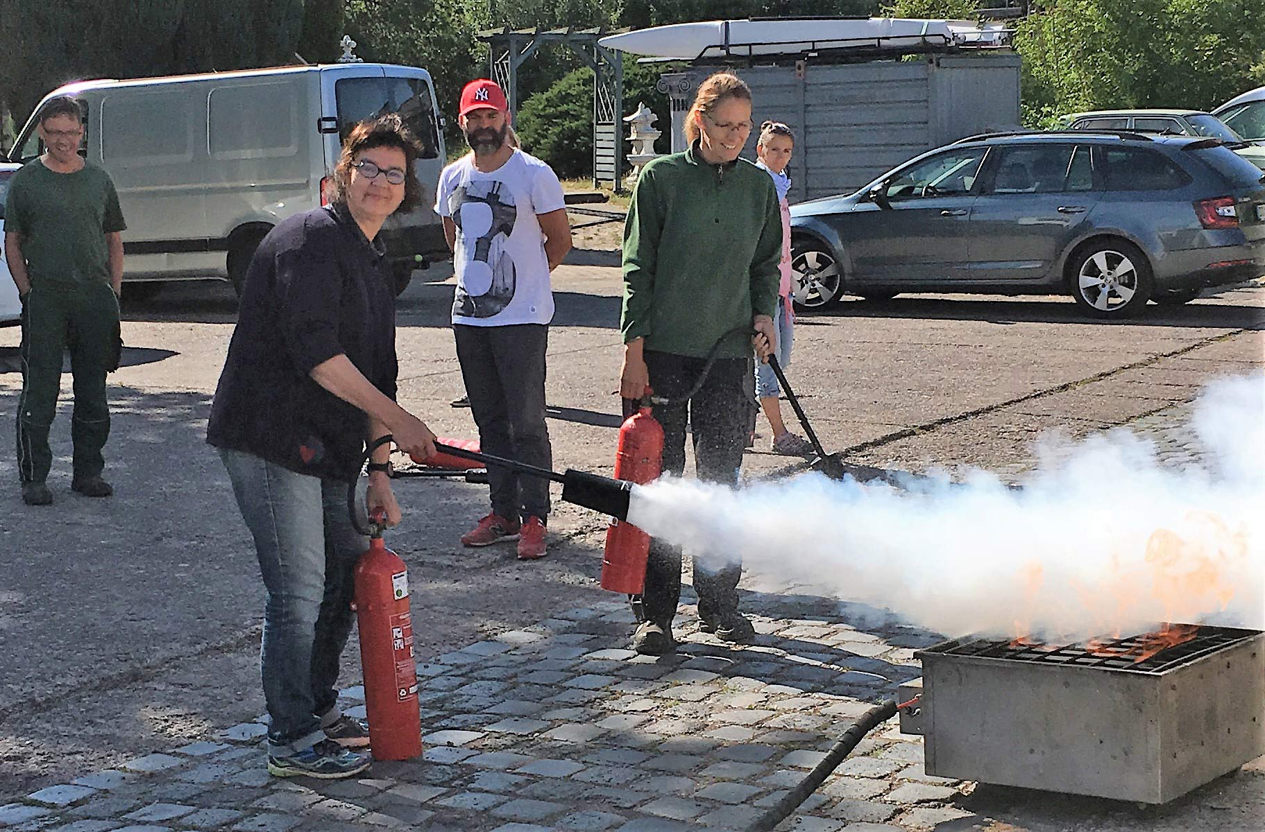 Mitarbeiter bei der Löschübung